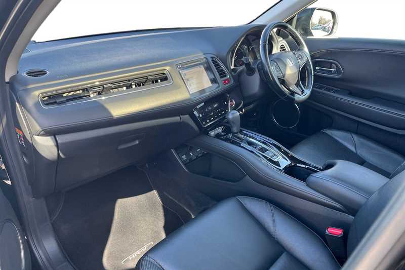 Used Honda HR-V 2017 for sale - 77841834: Photo 2