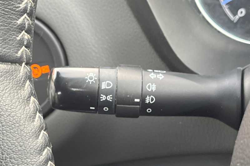 Used Toyota Yaris 2018 for sale - 76754809: Photo 24