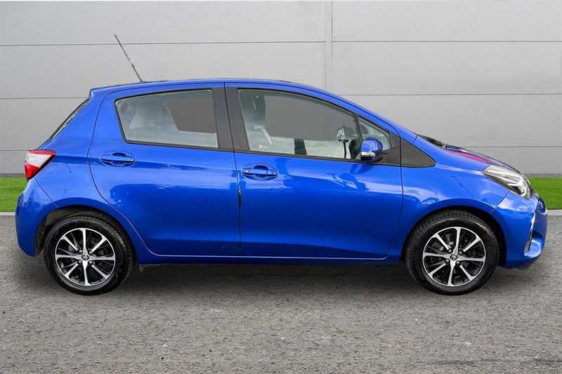 Used Toyota Yaris 2018 for sale - 76754809: Photo 3