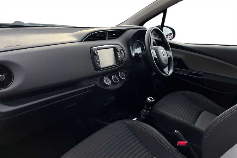 Used Toyota Yaris 2018 for sale - 76754809: Photo 7