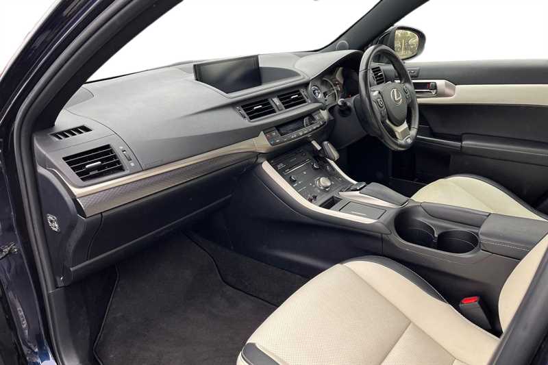 Used Lexus CT 2019 for sale - 76760853: Photo 2