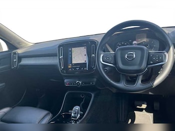 Used Volvo XC40 2018 for sale - 79256940: Photo
