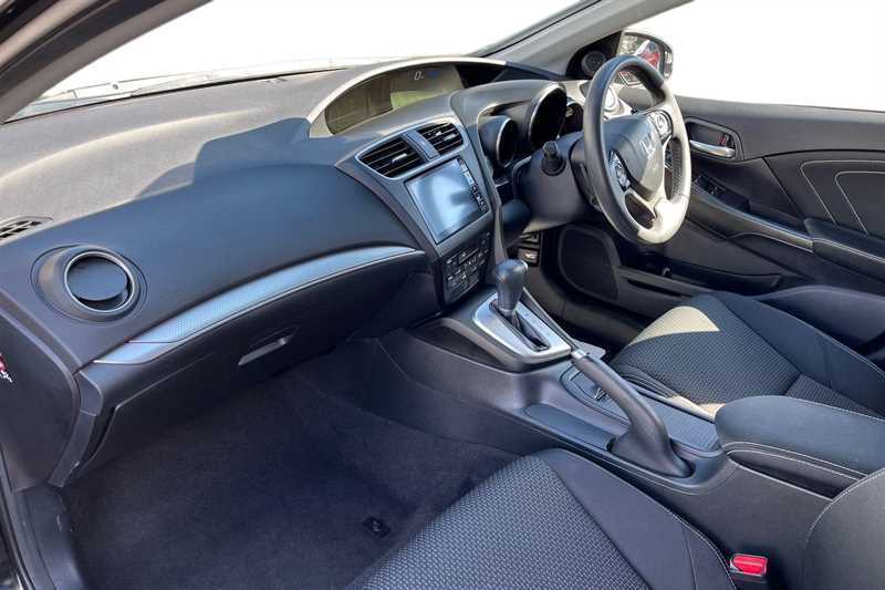 Used Honda Civic 2016 for sale - 78129030: Photo 2