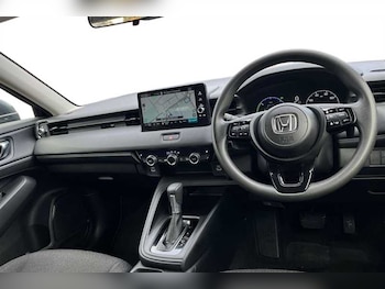 Used Honda HR-V 2023 for sale - 76100093: Photo