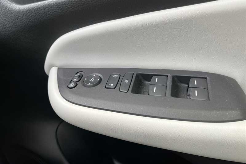 Used Honda Jazz for sale - 76204220: Photo 18