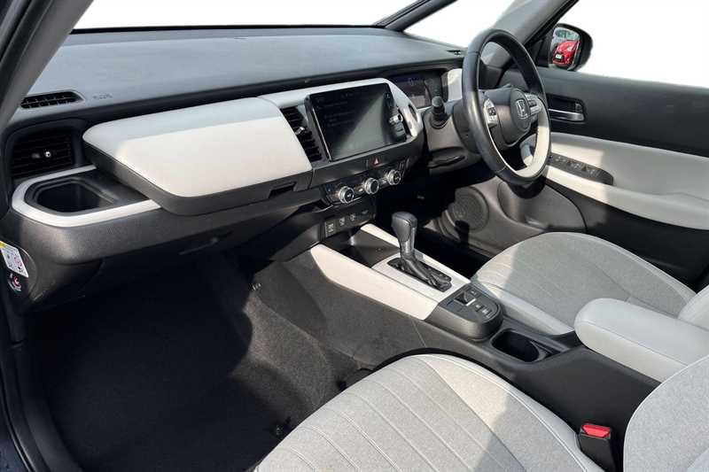Used Honda Jazz for sale - 76204220: Photo 2