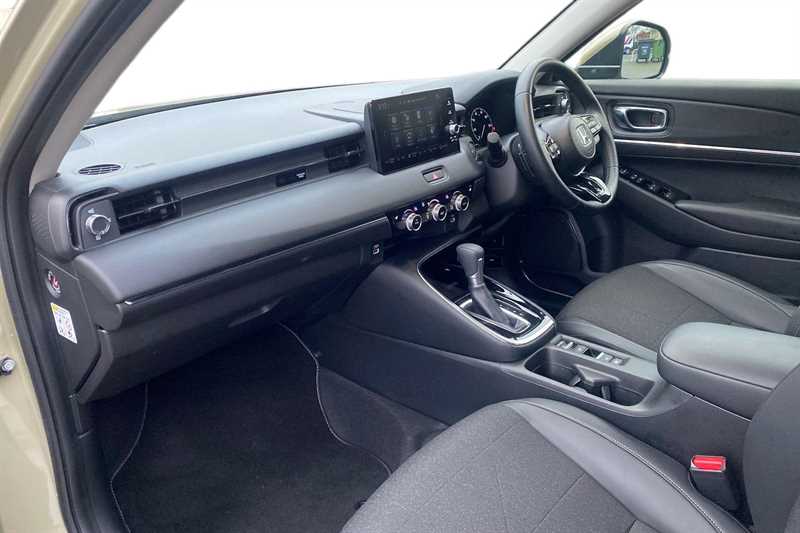 Used Honda HR-V 2023 for sale - 76875263: Photo 2