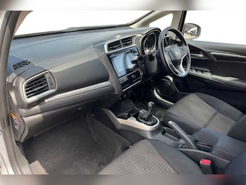 Used Honda Jazz 2018 for sale - 79160164: Photo