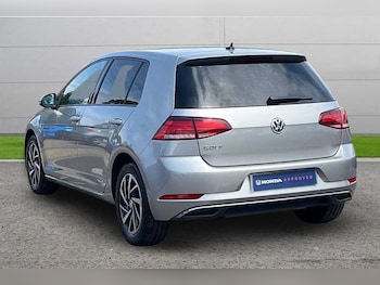 Used Volkswagen Golf 2019 for sale - 78743310: Photo