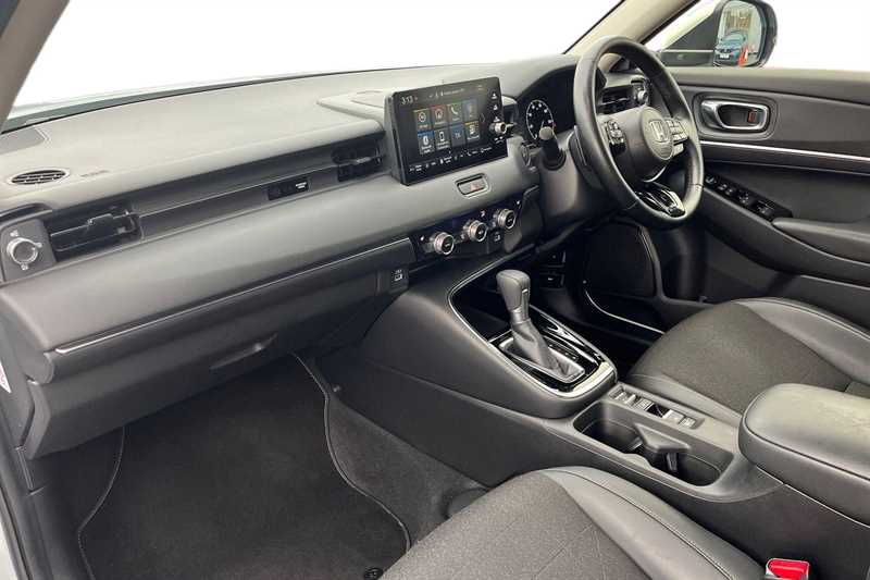 Used Honda HR-V 2023 for sale - 76297745: Photo 2