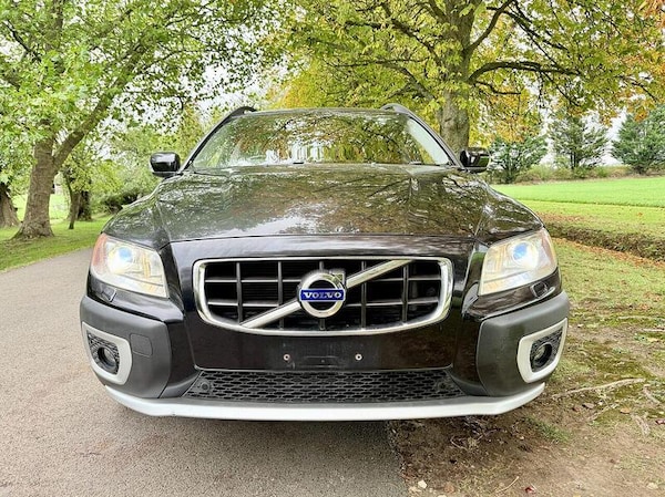 Used Volvo XC70 for sale - 76311213: Photo 2