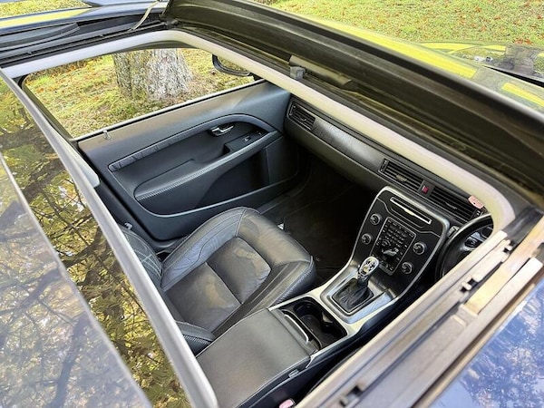 Used Volvo V70 for sale - 76311209: Photo 11