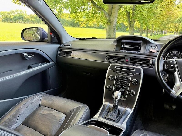 Used Volvo V70 for sale - 76311209: Photo 13
