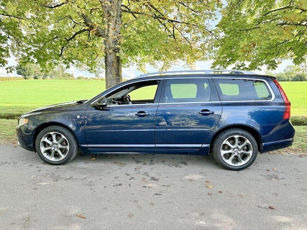 Used Volvo V70 for sale - 76311209: Photo 6