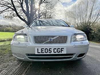 Used Volvo V70 2005 for sale - 76778055: Photo