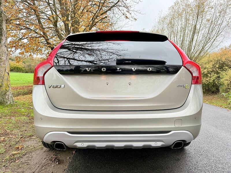 Used Volvo V60 for sale - 76496959: Photo 10