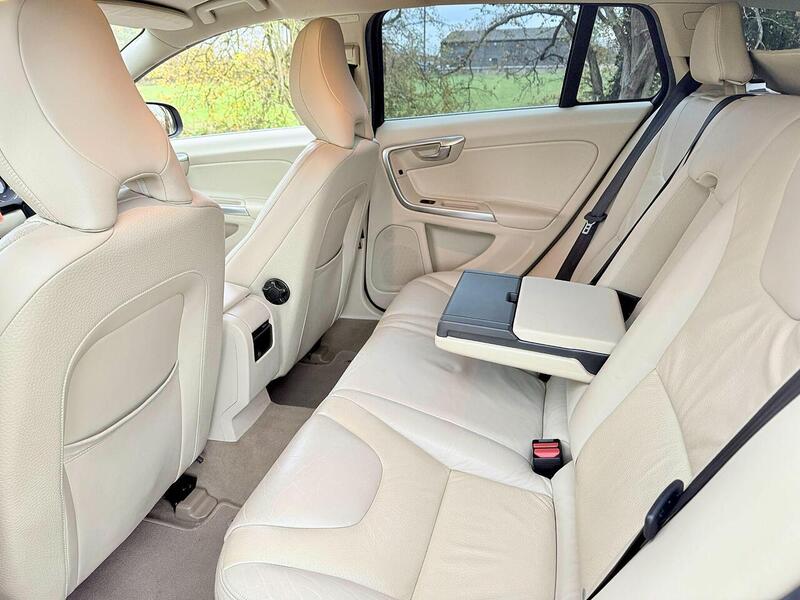 Used Volvo V60 for sale - 76496959: Photo 23