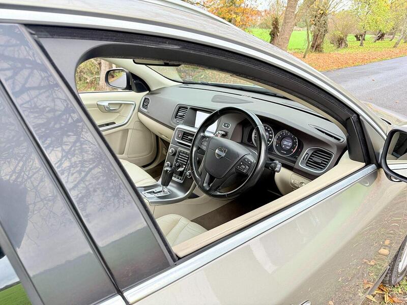 Used Volvo V60 for sale - 76496959: Photo 28