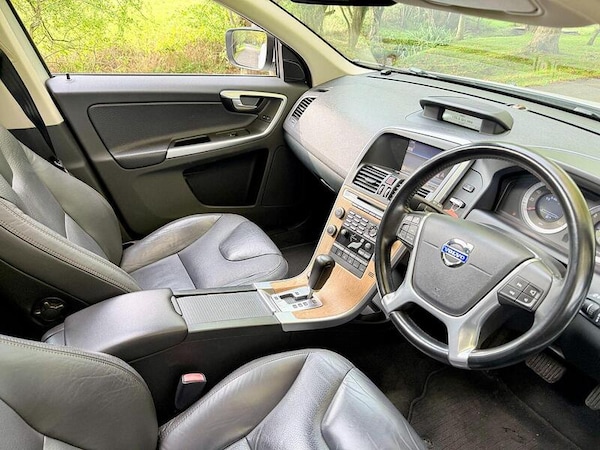 Used Volvo XC60 2025 for sale - 76311198: Photo 10