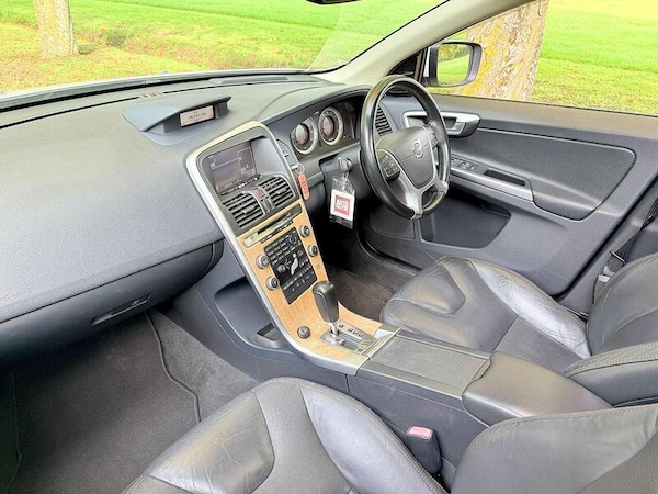 Used Volvo XC60 2025 for sale - 76311198: Photo 12