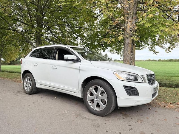 Used Volvo XC60 2025 for sale - 76311198: Photo 1