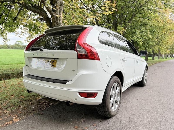 Used Volvo XC60 2025 for sale - 76311198: Photo 9