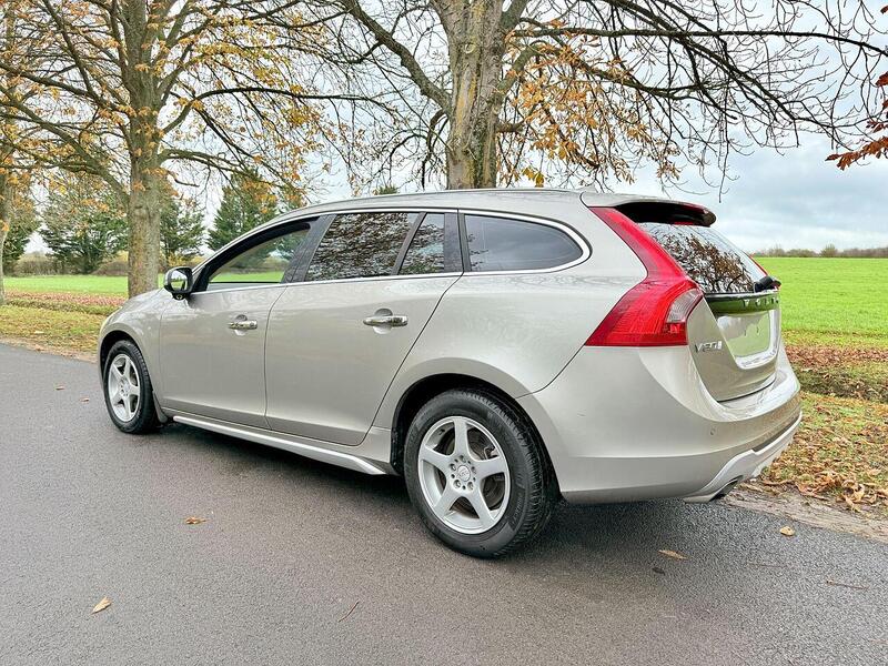 Used Volvo V60 2025 for sale - 77264059: Photo 5