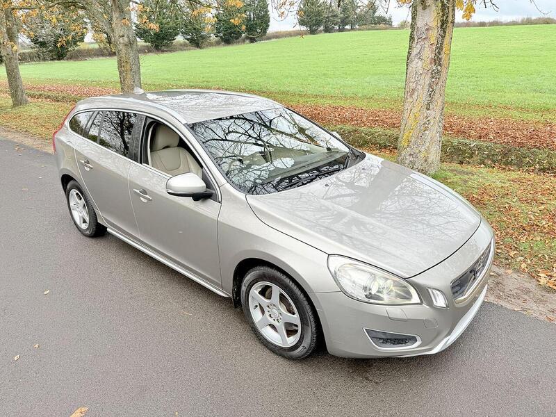 Used Volvo V60 2025 for sale - 77264059: Photo 6