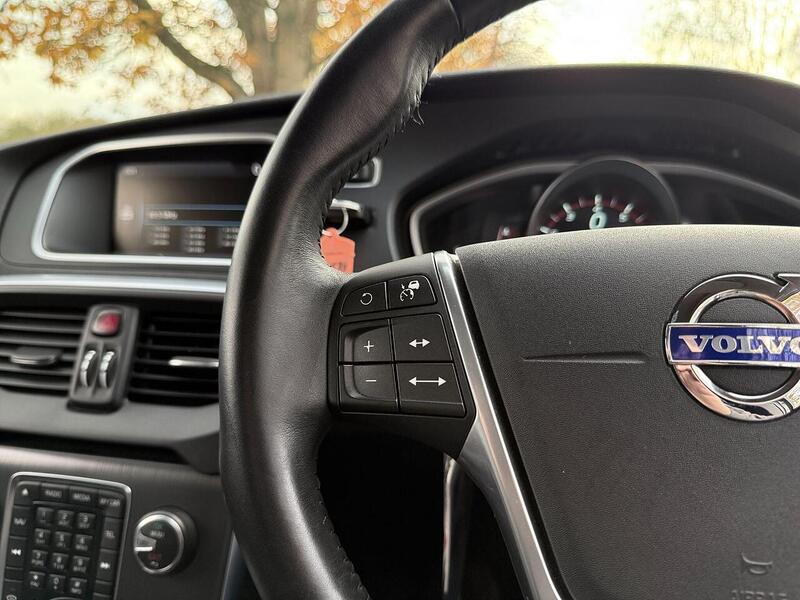 Used Volvo V40 for sale - 76496961: Photo 21