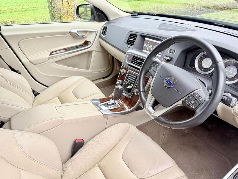 Used Volvo V60 2025 for sale - 77264080: Photo 16