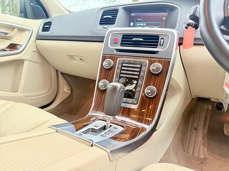 Used Volvo V60 2025 for sale - 77264080: Photo 18