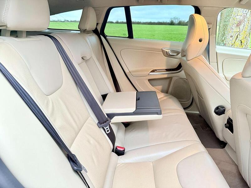 Used Volvo V60 2025 for sale - 77264080: Photo 23