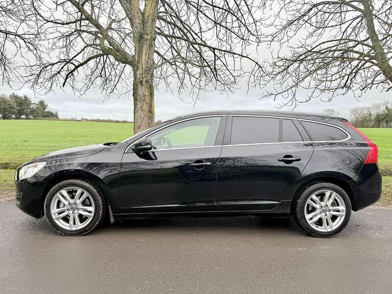 Used Volvo V60 2025 for sale - 77264080: Photo 5