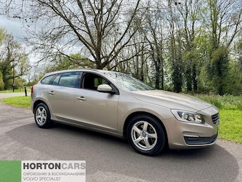 Used Volvo V60 2016 for sale - 78272959: Photo