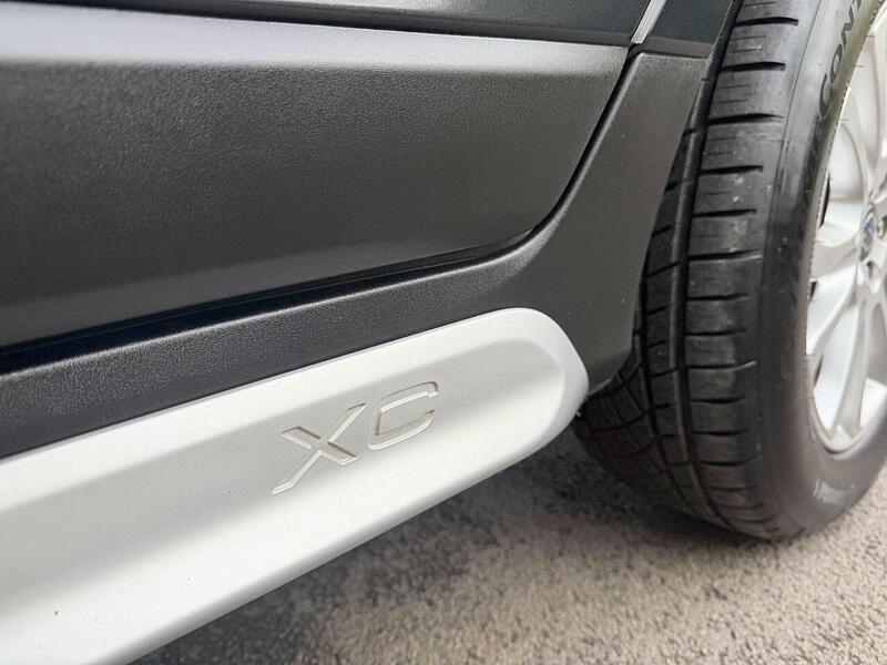 Used Volvo XC60 for sale - 76863517: Photo 31