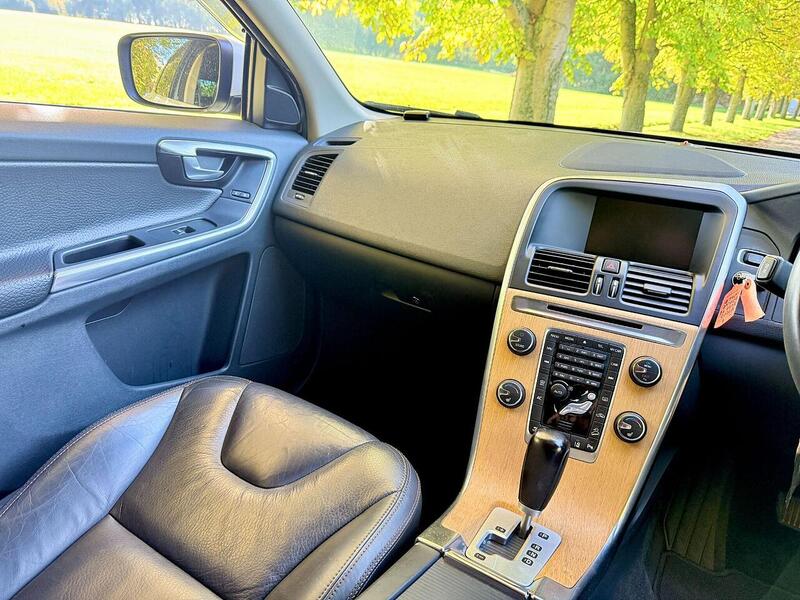 Used Volvo XC60 2025 for sale - 77264070: Photo 13