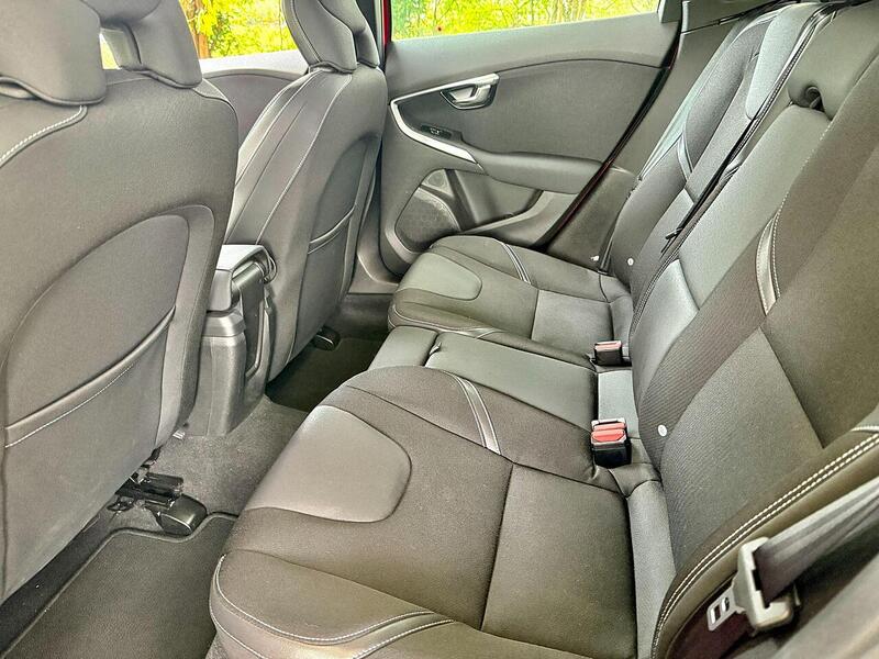 Used Volvo V40 for sale - 76477911: Photo 18