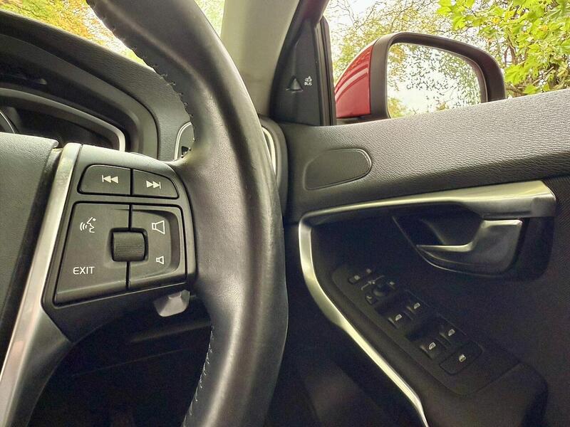 Used Volvo V40 for sale - 76477911: Photo 25