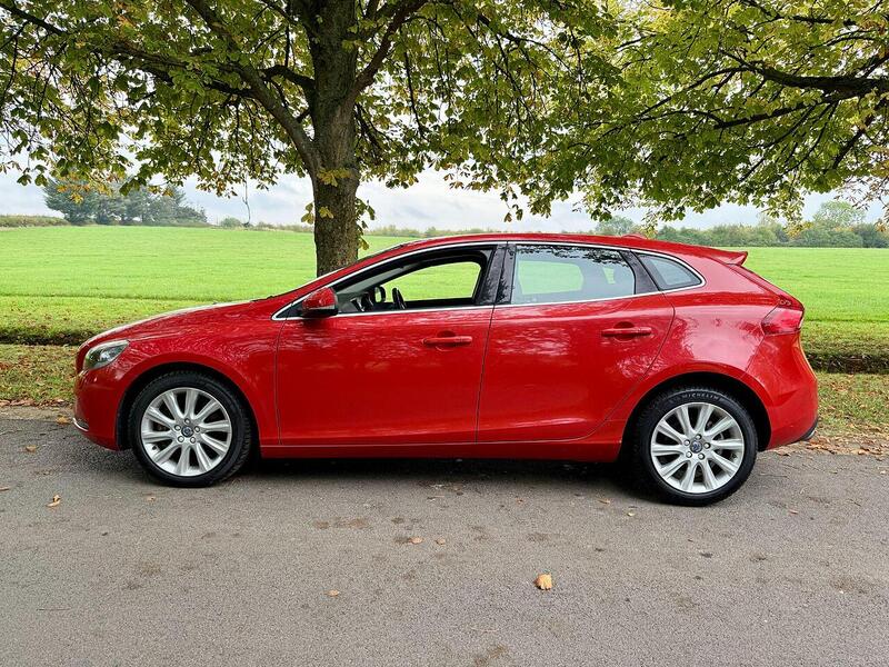 Used Volvo V40 for sale - 76477911: Photo 5