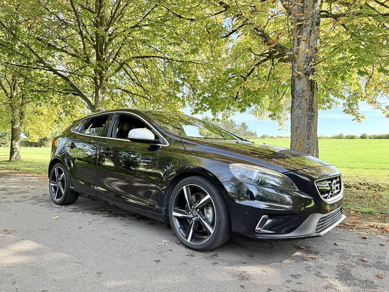 Used Volvo V40 for sale - 76114942: Photo 1