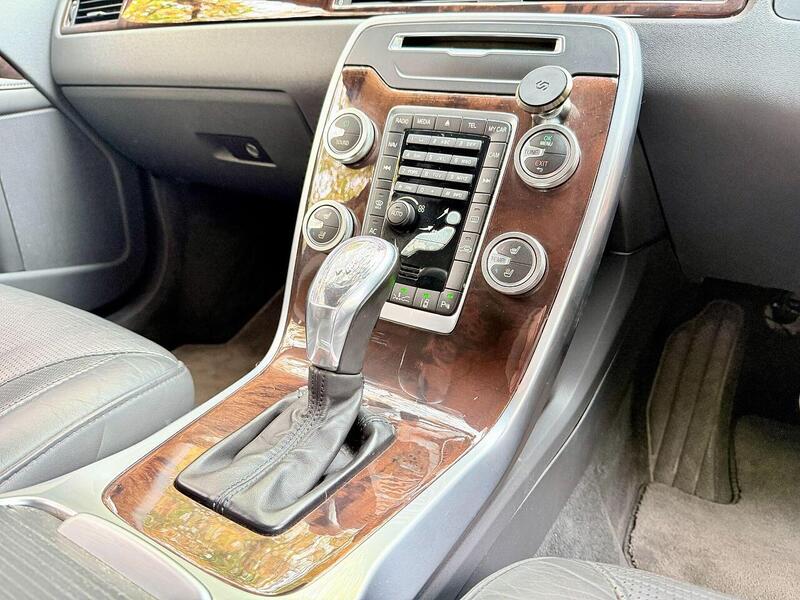 Used Volvo V70 for sale - 76778028: Photo 16