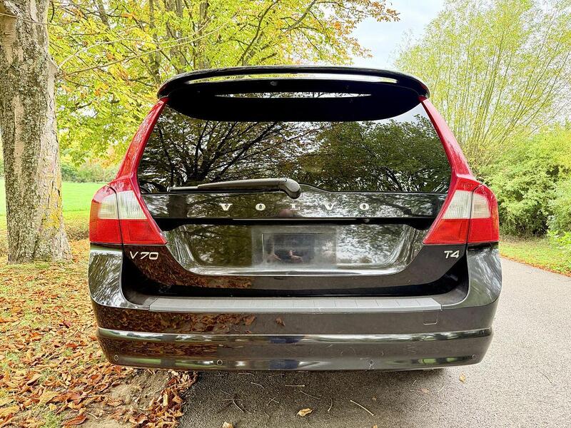 Used Volvo V70 for sale - 76778028: Photo 9