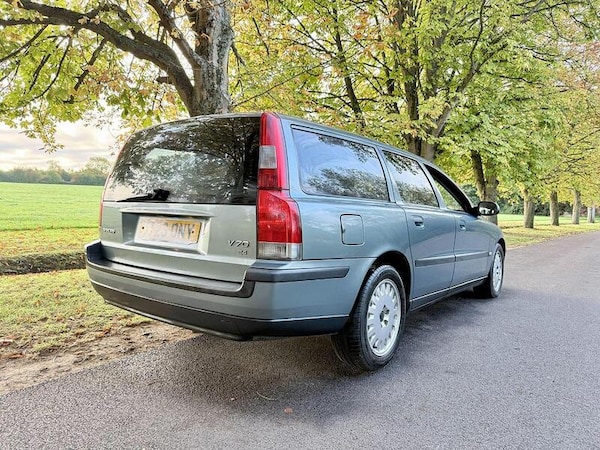 Used Volvo V70 2025 for sale - 75307514: Photo 10