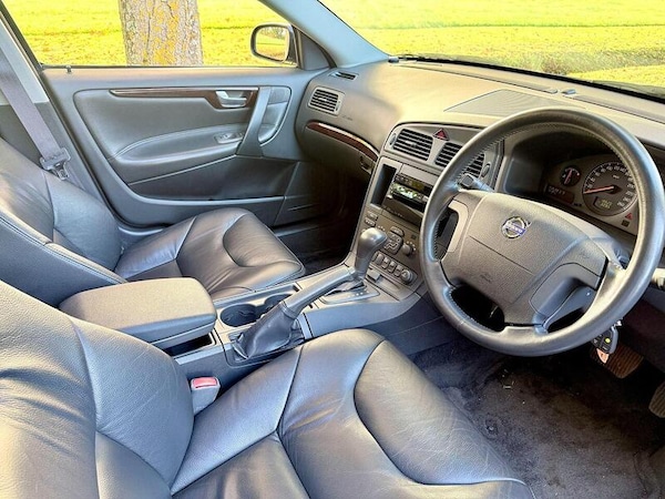 Used Volvo V70 2025 for sale - 75307514: Photo 12