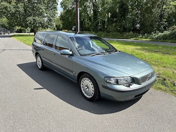 Used Volvo V70 2001 for sale - 75307514: Photo