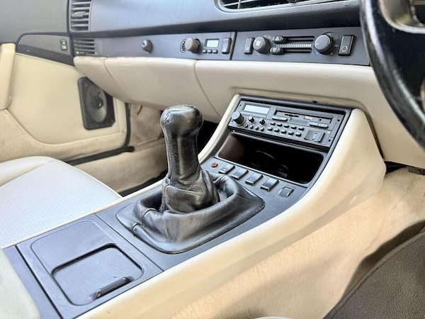 Used Porsche 944 for sale - 75307477: Photo 32