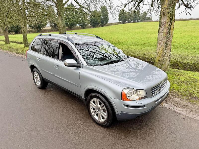 Used Volvo XC90 for sale - 77452624: Photo 2