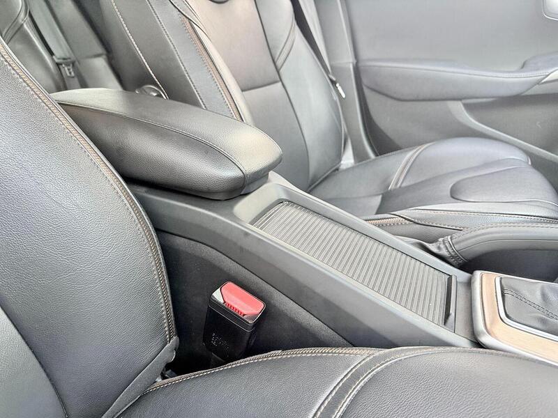 Used Volvo V40 Cross Country for sale - 77264072: Photo 53