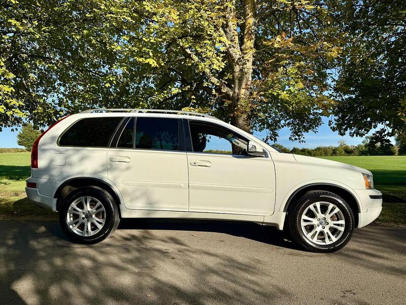 Used Volvo XC90 2025 for sale - 77264077: Photo 2