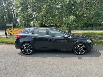 Used Volvo V40 2013 for sale - 75307473: Photo